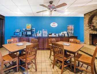 Super 8 By Wyndham Ozona Hotel Restaurant photo